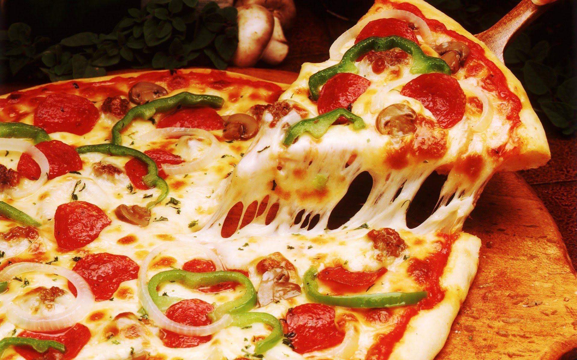 Para la pizza: ¿Queso rallado o en lonchas? #ComalcaGourmet | Comalca  Gourmet